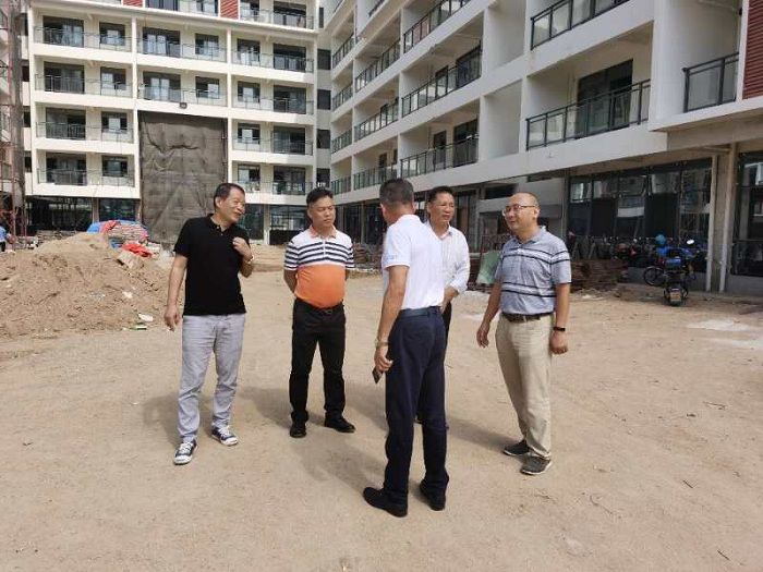 查抄现场。梁红玉 摄.jpg