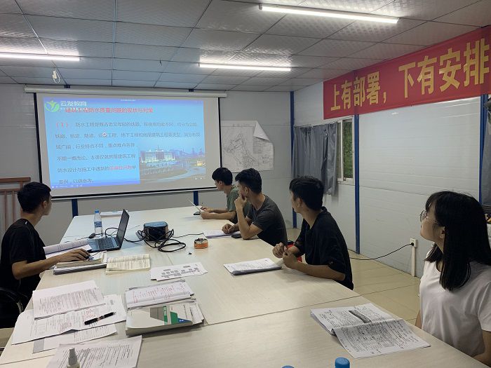 培训现场。梁宗吕 摄.jpg