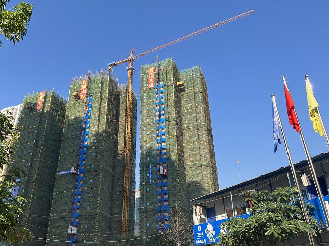 封顶主体现场。王家斌 摄（建图）.jpg