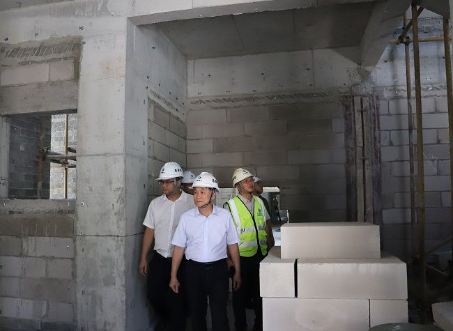张强在项目现场。杨钰 摄（建图）.jpg