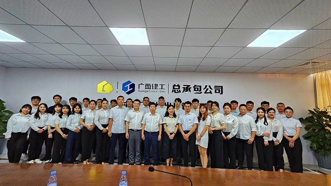 4合影。林成斌 摄（建图）.jpg