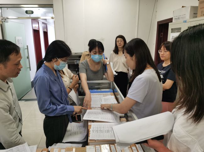 复查资料。梁红玉 摄（建图）.jpg