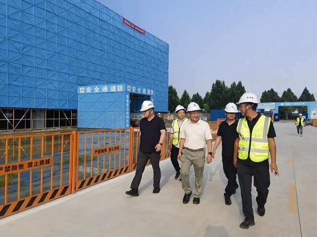 查抄现场。杨醒晨 摄（建图）.jpg