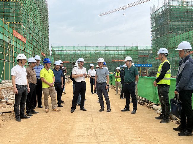 查抄项目现场。廖之锭 摄（建图）.jpg