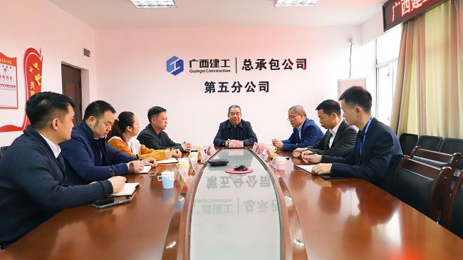 座谈现。ńㄍ迹1.jpg
