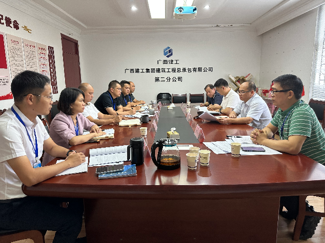 调研会现场。王莹摄（建图）.png